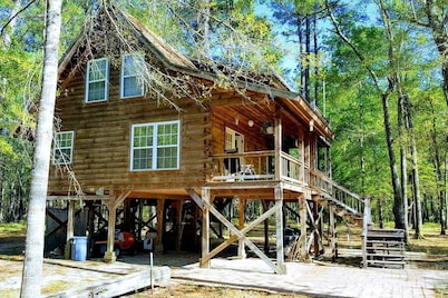 Claxton's Riverfront Family Fun: Cabin Adventures Await