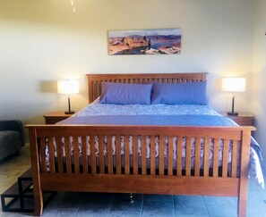 Room - Gorgeous Cottage Vacation Rental in Page Arizona, near Antelope Canyon (Page)