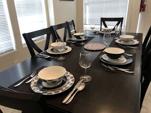 Dining - Gorgeous Cottage Vacation Rental in Page Arizona, near Antelope Canyon (Page)