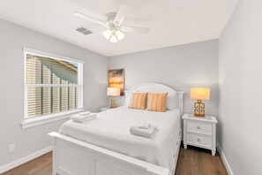 3 bedrooms, iron/ironing board, free WiFi, bed sheets
