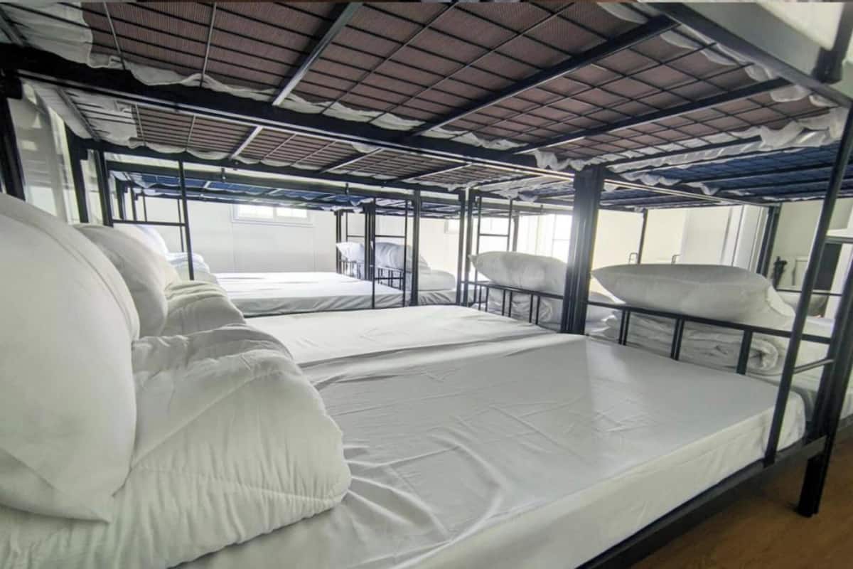 Family Room | Free WiFi, bed sheets