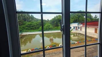 Family Room | Free WiFi, bed sheets