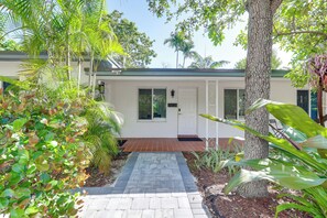 Apartment (1 Bedroom) | Interior - 1 Mi to Las Olas Eats! Modern Apt w/ Shared Patio (Fort Lauderdale)
