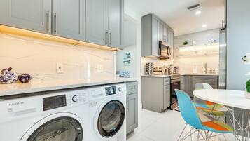 Apartment (1 Bedroom) | Interior