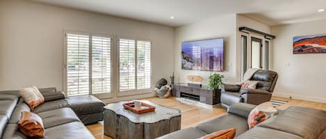 House (4 Bedrooms) | Interior