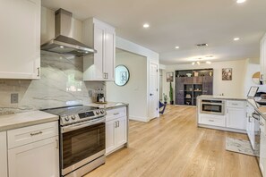 House (4 Bedrooms) | Interior - Sports Court + Hot Tub: Luxe Scottsdale Retreat! (Scottsdale)