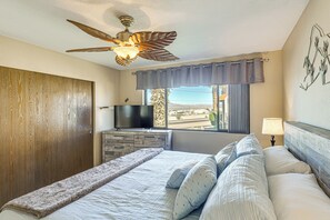 Apartment (2 Bedrooms) | Interior - Pool, Lake & Sun! Havasu Hot Spot By London Bridge (Lake Havasu City)