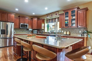 Nhà (Multiple Bedrooms) | Nội thất