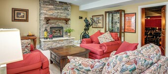 Elegant 6,300-sq-ft Family Home w/ Hot Tub in Orem