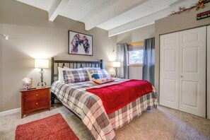 Interior - Ski Copper Mountain! Alpine-chic Condo w/ Hot Tub (Copper Mountain)