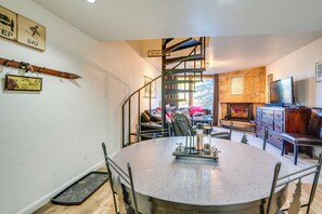 Interior - Ski Copper Mountain! Alpine-chic Condo w/ Hot Tub (Copper Mountain)