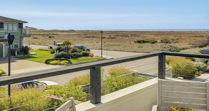 Walk to Ocean: Luxe Family Home in Half Moon Bay!