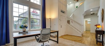 6 Mi to Microsoft HQ! Remote Work Retreat