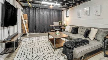 Nhà (2 Bedrooms) | Nội thất