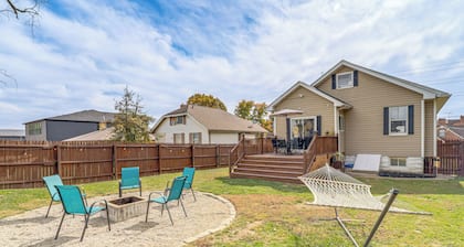 Pet-friendly Oakley Gem w/ Large Backyard!