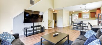 4 Mi to Fsu: Pet-friendly Townhome