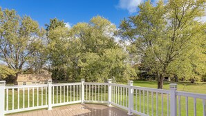 Interior - Work & Relax! Spacious Ontario Home w/ Pool (Mansfield)