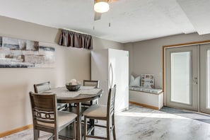 House (4 Bedrooms) | Interior - Work & Relax! Spacious Ontario Home w/ Pool (Mansfield)