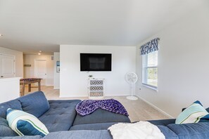 House (5 Bedrooms) | Interior - Game Room + Patio: Spacious Ocean View Home (Ocean View)