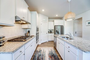 House (5 Bedrooms) | Interior - Game Room + Patio: Spacious Ocean View Home (Ocean View)