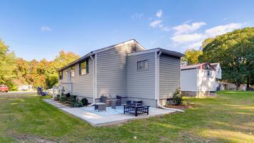 ุงูู
ูุดุฃุฉ ู
ู ุงูุฏุงุฎู