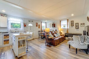 House (2 Bedrooms) | Interior