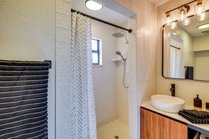 House (2 Bedrooms) | Interior - Steps to Sand! Ormond Beach Escape w/ Patio & BBQ (Ormond Beach)