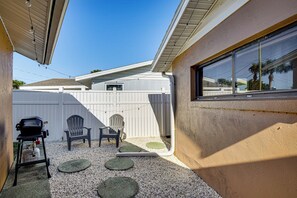 House (2 Bedrooms) | Interior - Steps to Sand! Ormond Beach Escape w/ Patio & BBQ (Ormond Beach)