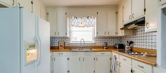 Golf & Hike: Family Home 8 Mi to Downtown Clayton