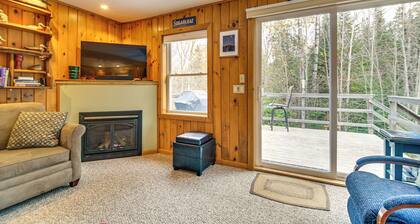 Forest-view Hideaway 3 Mi to Sugarloaf Mountain!