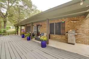 House (3 Bedrooms) | Interior - Walk to Lake Athens! Updated Home w/ Large Deck (Athens)