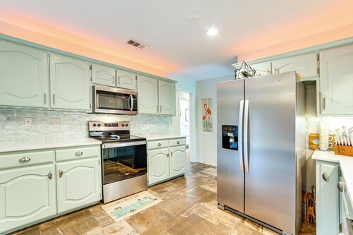 Walk to Lake Athens! Updated Home w/ Large Deck