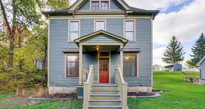 Near Colleges: Pet-friendly Duplex in Northfield!