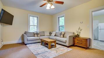 House (4 Bedrooms) | Front of property