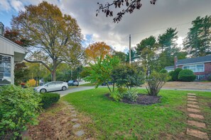 Apartment (1 Bedroom) | Interior - Train to Boston! Cozy Apartment in Winchester (Winchester)