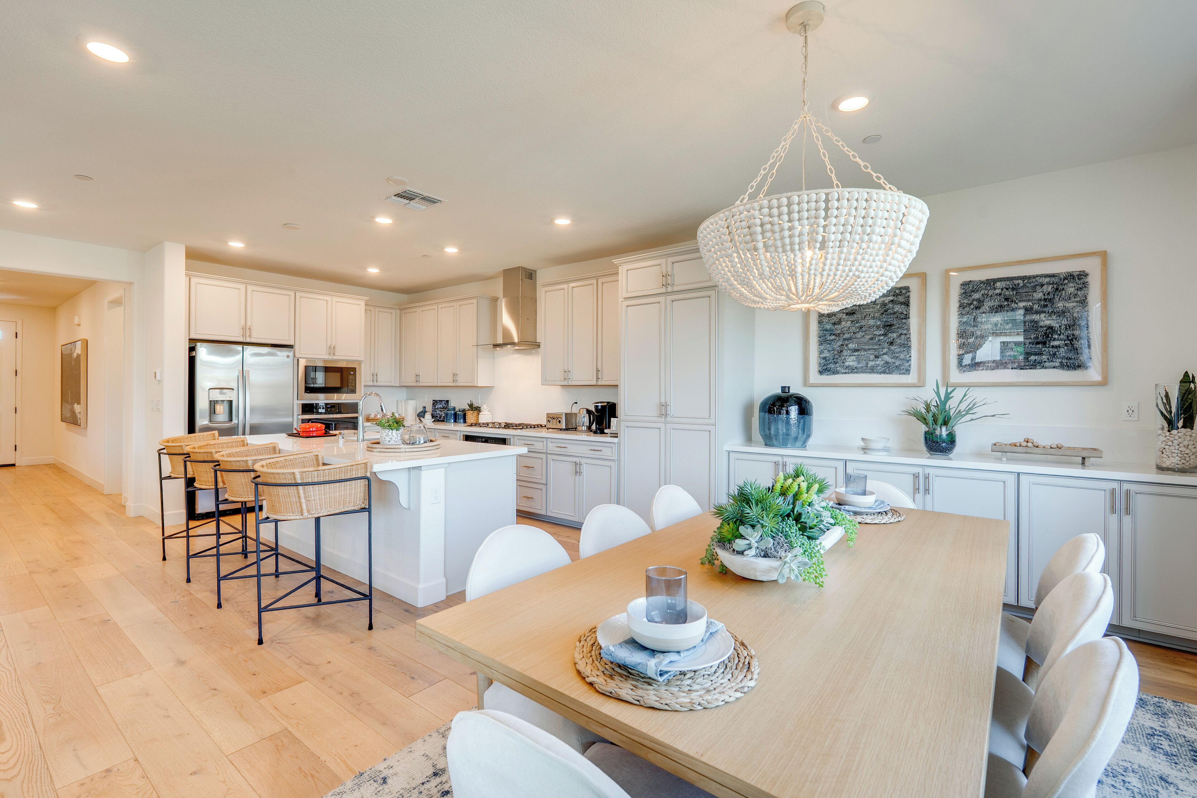 House (3 Bedrooms) | Interior