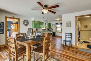 House (1 Bedroom) | Interior - 'kokomo Kove' - Waterfront Country Texas Getaway (Livingston)