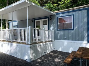 Unclassified image, 5 of 21, button - Pet-Friendly Glamping Stay with Beach Views in Naples, Maine (Naples)