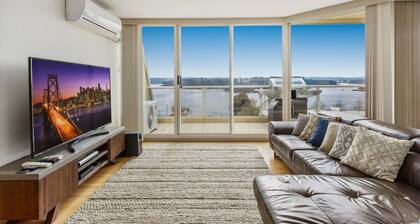 2-bed Unit With Balcony, BBQ & Stunning Lake Views