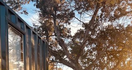 Cool Container by Canyon Lake Perfect For Relaxation Near Guadalupe River and Austin, Texas