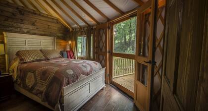 Creekside Secluded Yurt with Jacuzzi in Topton, North Carolina
