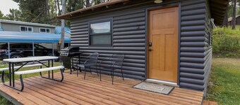 Tiny Glamping Cabin for an Outdoor Adventure in Rapid City