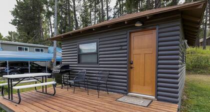 Tiny Glamping Cabin for an Outdoor Adventure in Rapid City