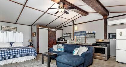 Picturesque Cabin with Fire Pit in Miami, Oklahoma