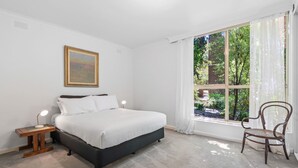 Apartemen | 3 kamar tidur, ruang kerja ramah laptop, dan setrika/meja setrika