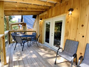 Outdoor dining - Luxury Cabin, Perfect for a Branson Retreat (Branson)