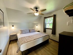 Room - Luxury Cabin, Perfect for a Branson Retreat (Branson)