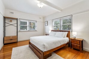 Apartment | 2 bedrooms, iron/ironing board, bed sheets - Charming 2-bed Apartment With Fireplace & Parking (Melbourne)