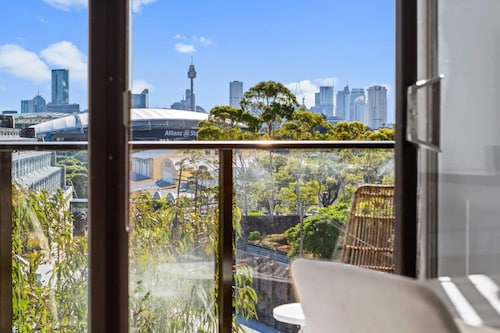 Prime Location 2-bed Apartment With Parking