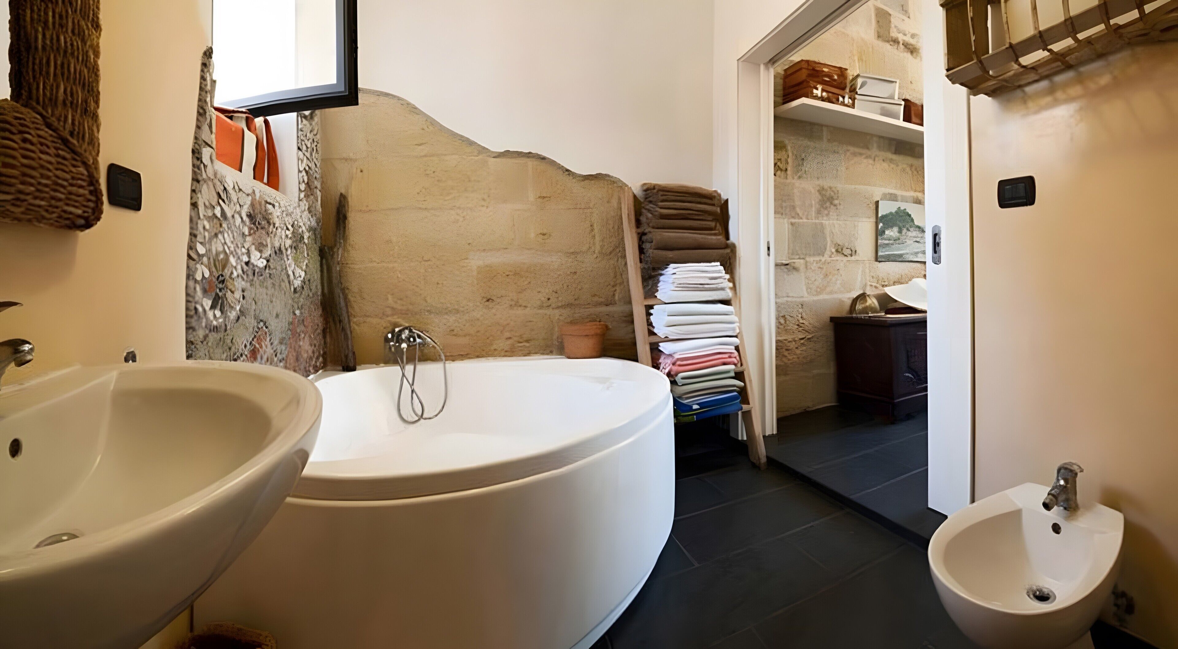 Doccia, set di cortesia gratuito, asciugacapelli, asciugamani